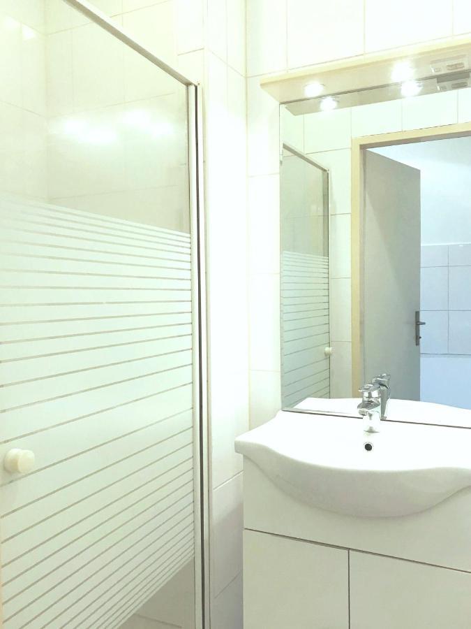 Act Apartments Wina Bagian luar foto