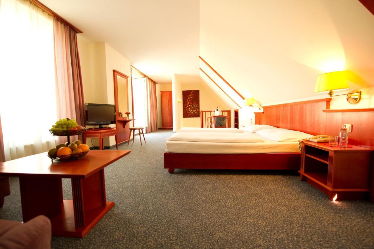 Act Apartments Wina Bagian luar foto