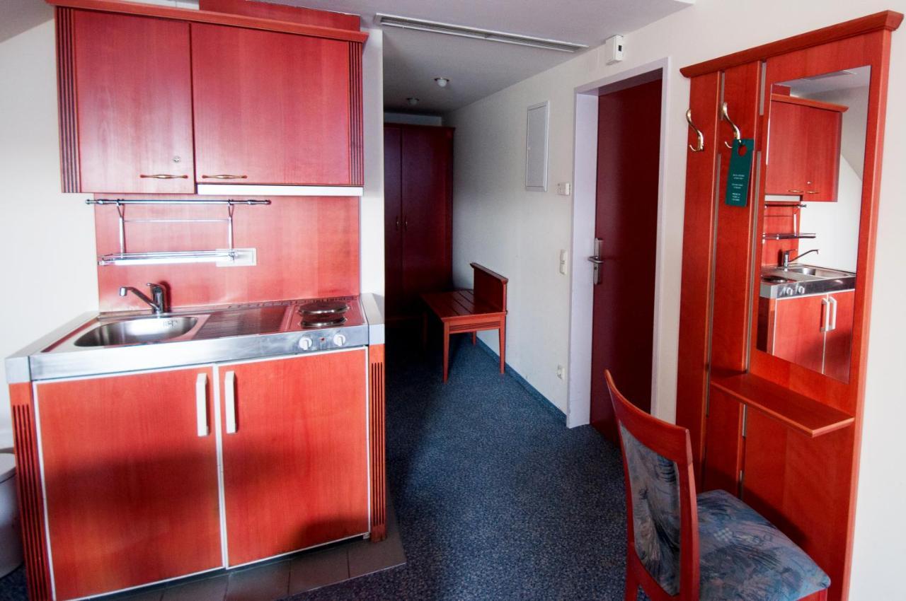Act Apartments Wina Bagian luar foto